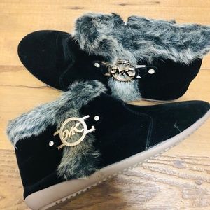Suede leather black booties